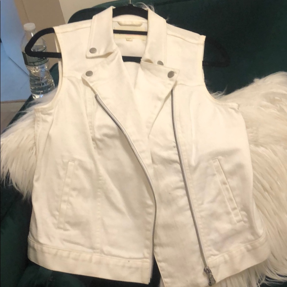 Vince Camuto white denim vest